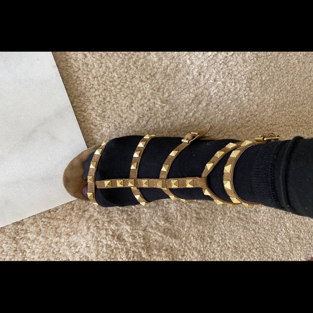 Women’s sandals